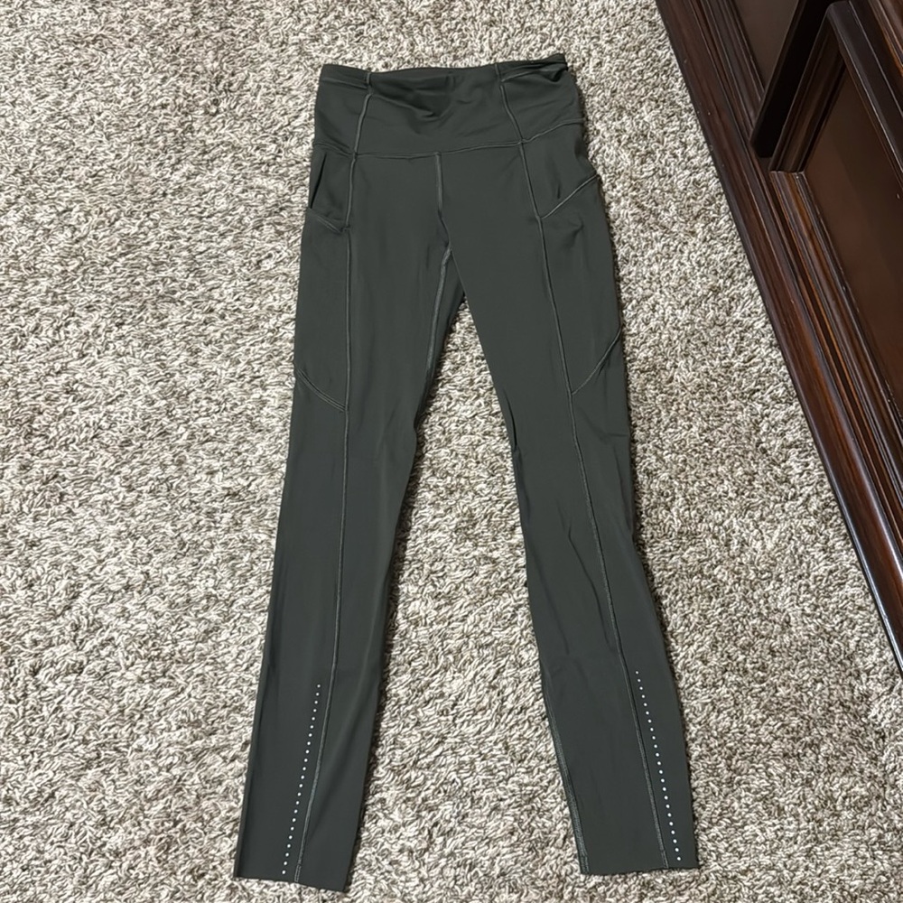 LuluLemon Fast & Free tights 25in size 2